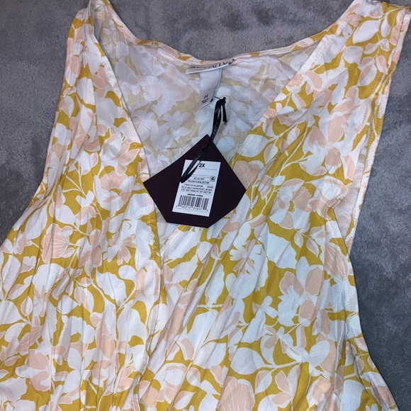NWT Ava & Viv Midi Dress V-Neck Sleeveless Floral Yellow Woman 2X Shark Bite Hem - Picture 5 of 10